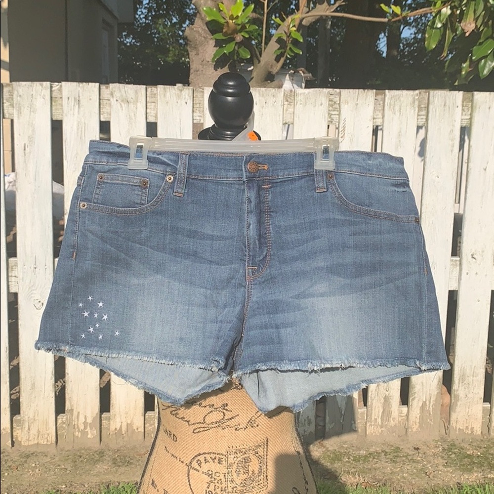 NWOT. JCrew Shorts. Size 31.